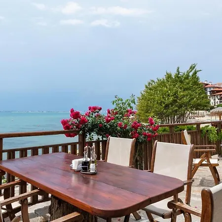 Apartamento къща на брега на морето влас, Garden Of Eden *